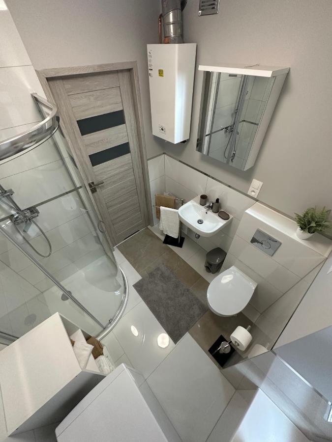 Apartament Przy Cieplickich Tezniach Jelenia Gora Exterior photo