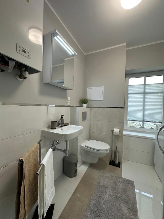 Apartament Przy Cieplickich Tezniach Jelenia Gora Exterior photo
