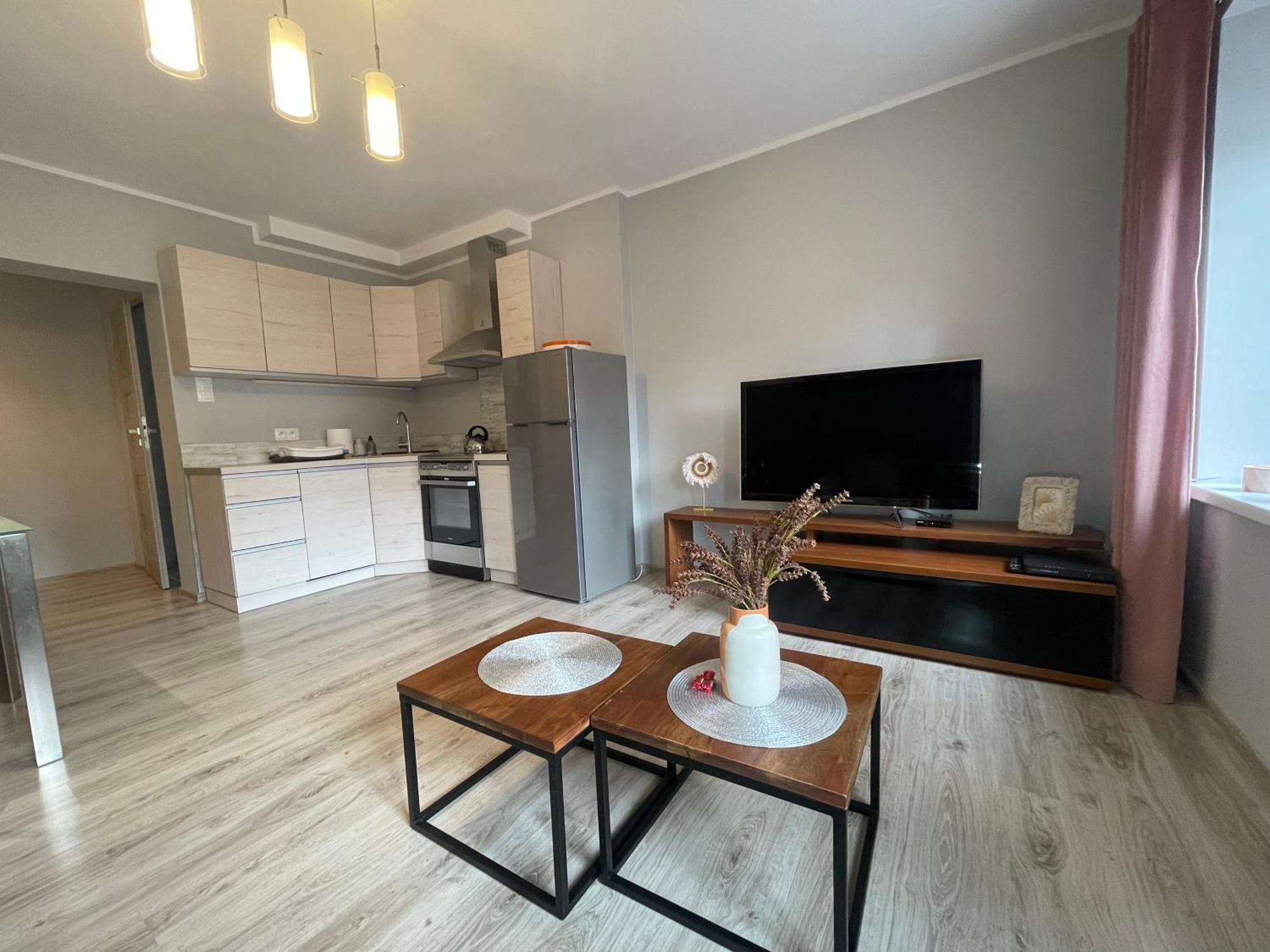 Apartament Przy Cieplickich Tezniach Jelenia Gora Exterior photo